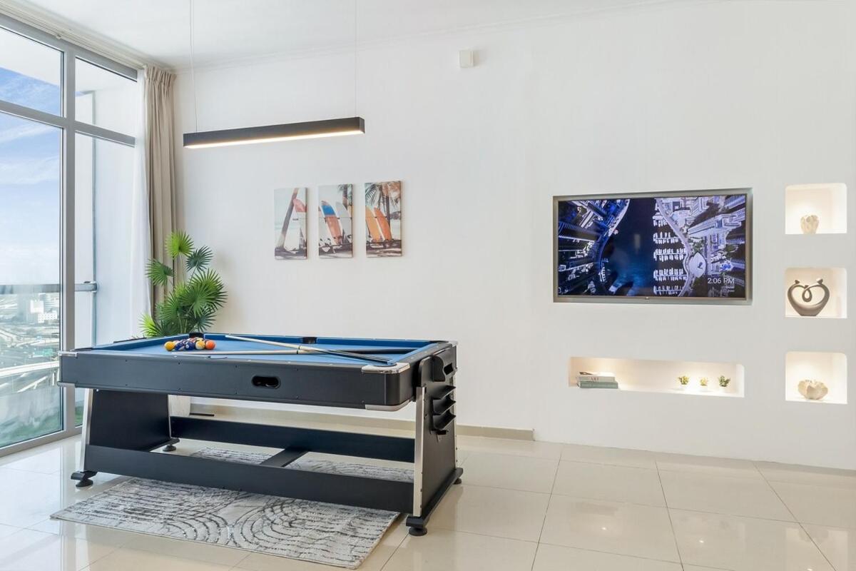 Apartment Huge Penthouse In Marina W Pool Table & Air Hockey