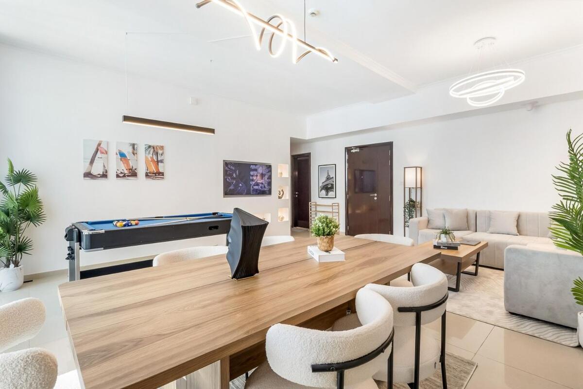 Huge Penthouse In Marina W Pool Table & Air Hockey *