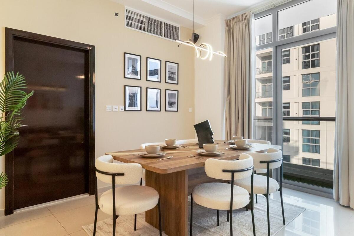 Huge Penthouse In Marina W Pool Table & Air Hockey Apartment *