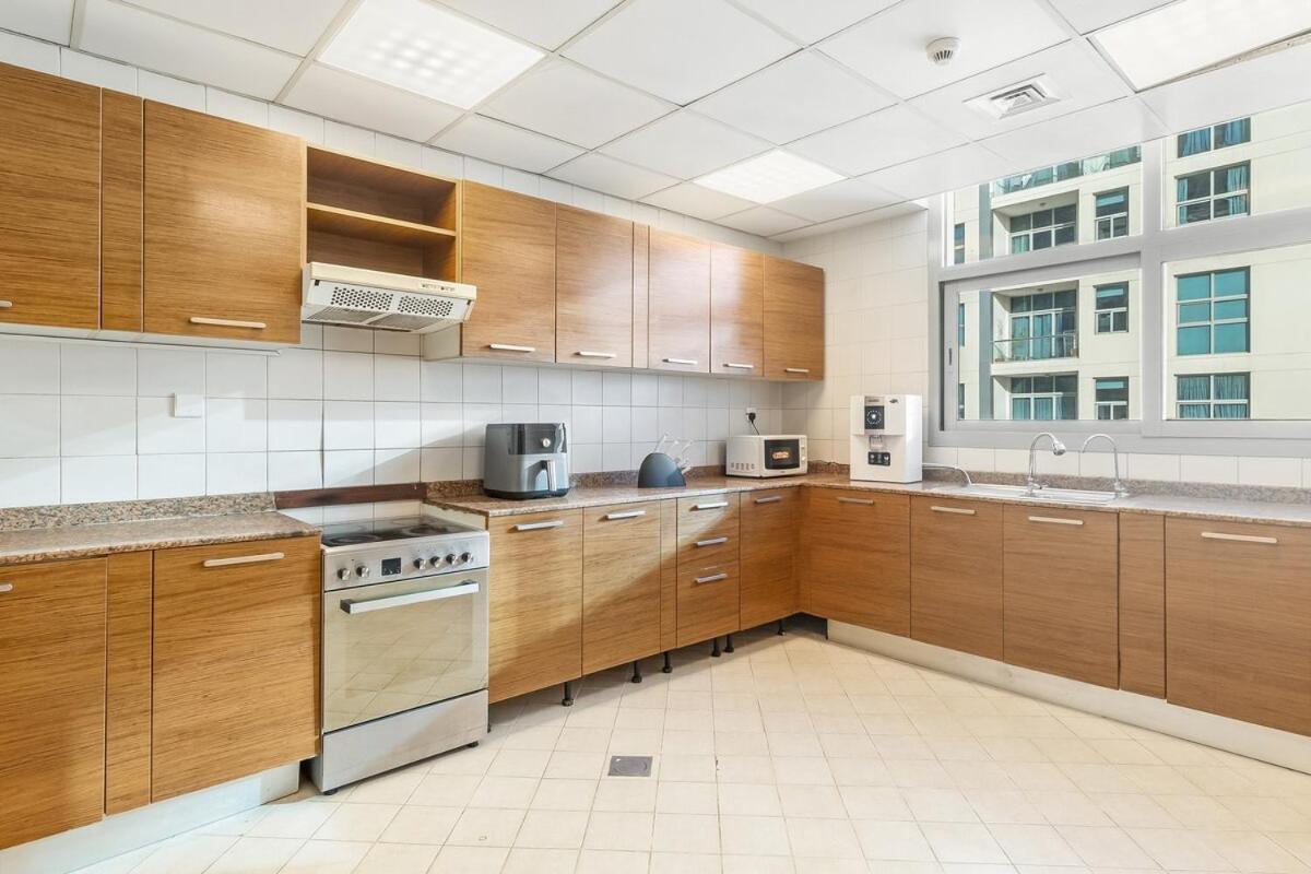Apartment Huge Penthouse In Marina W Pool Table & Air Hockey Dubai