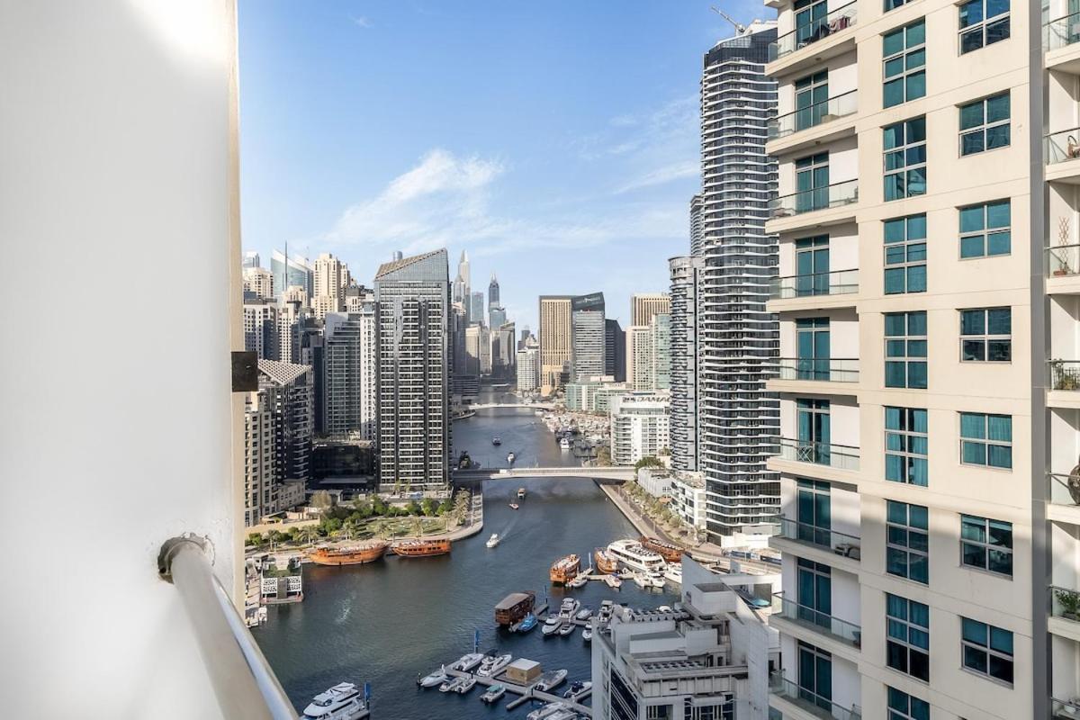 Huge Penthouse In Marina W Pool Table & Air Hockey *